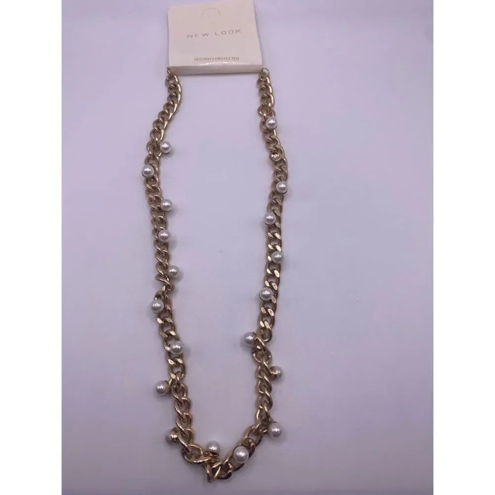 4/$20 New Look Gold & Pearl Necklace